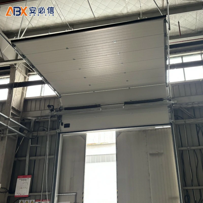 阿拉尔垂直滑升门